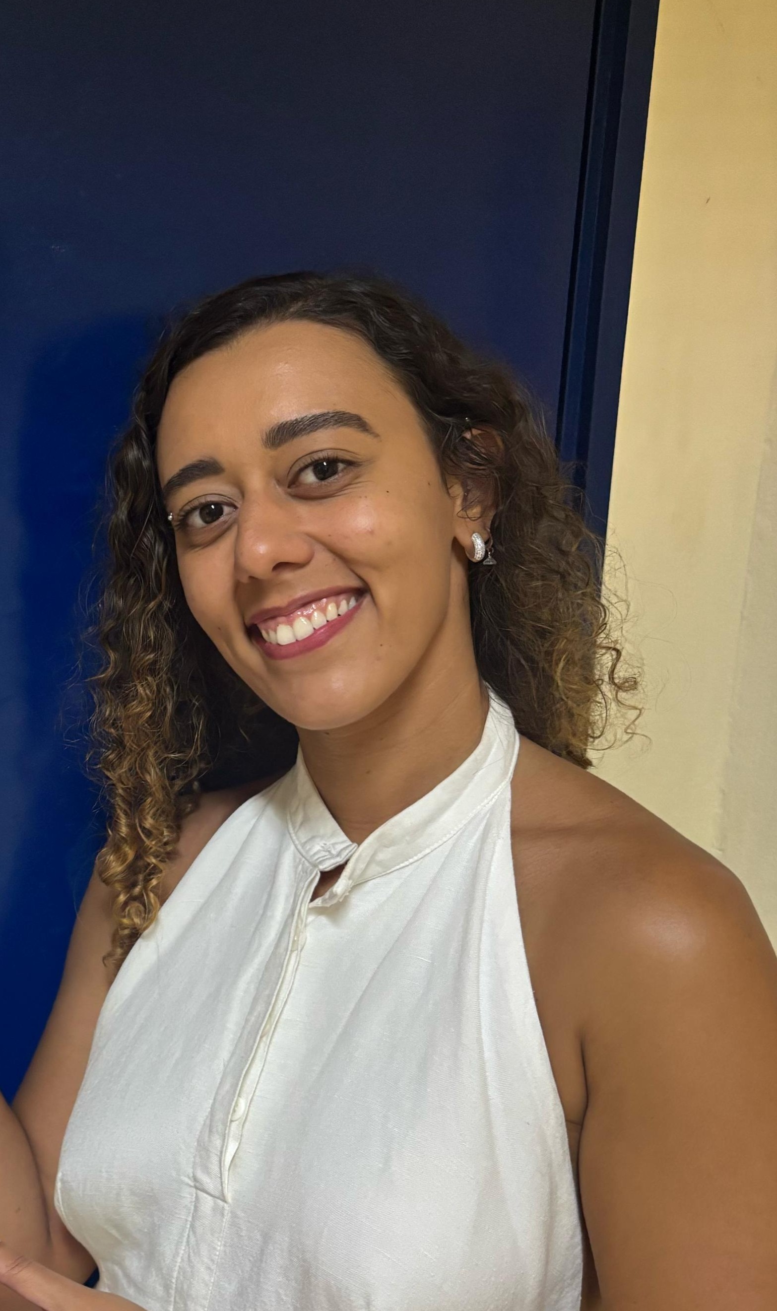 Anna Clara Mialaret Assumpção